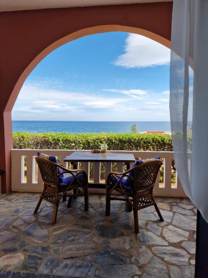 Villa Georgia Apartments & Suites Каламакі Номер фото