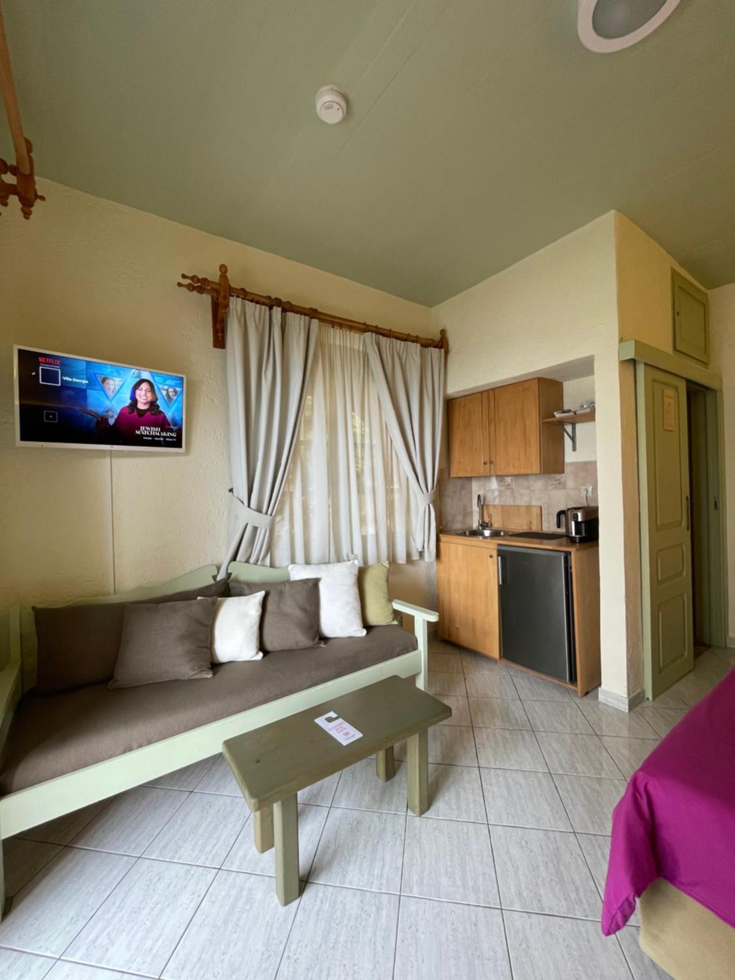 Villa Georgia Apartments & Suites Каламакі Номер фото